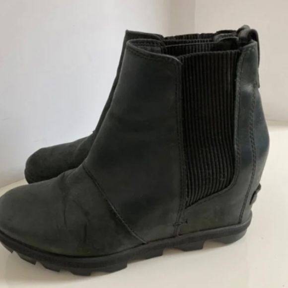 Sorel Black Leather Joan of Arctic II Wedge Chelsea Ankle Boots Women’s Size 7 - Picture 4 of 10
